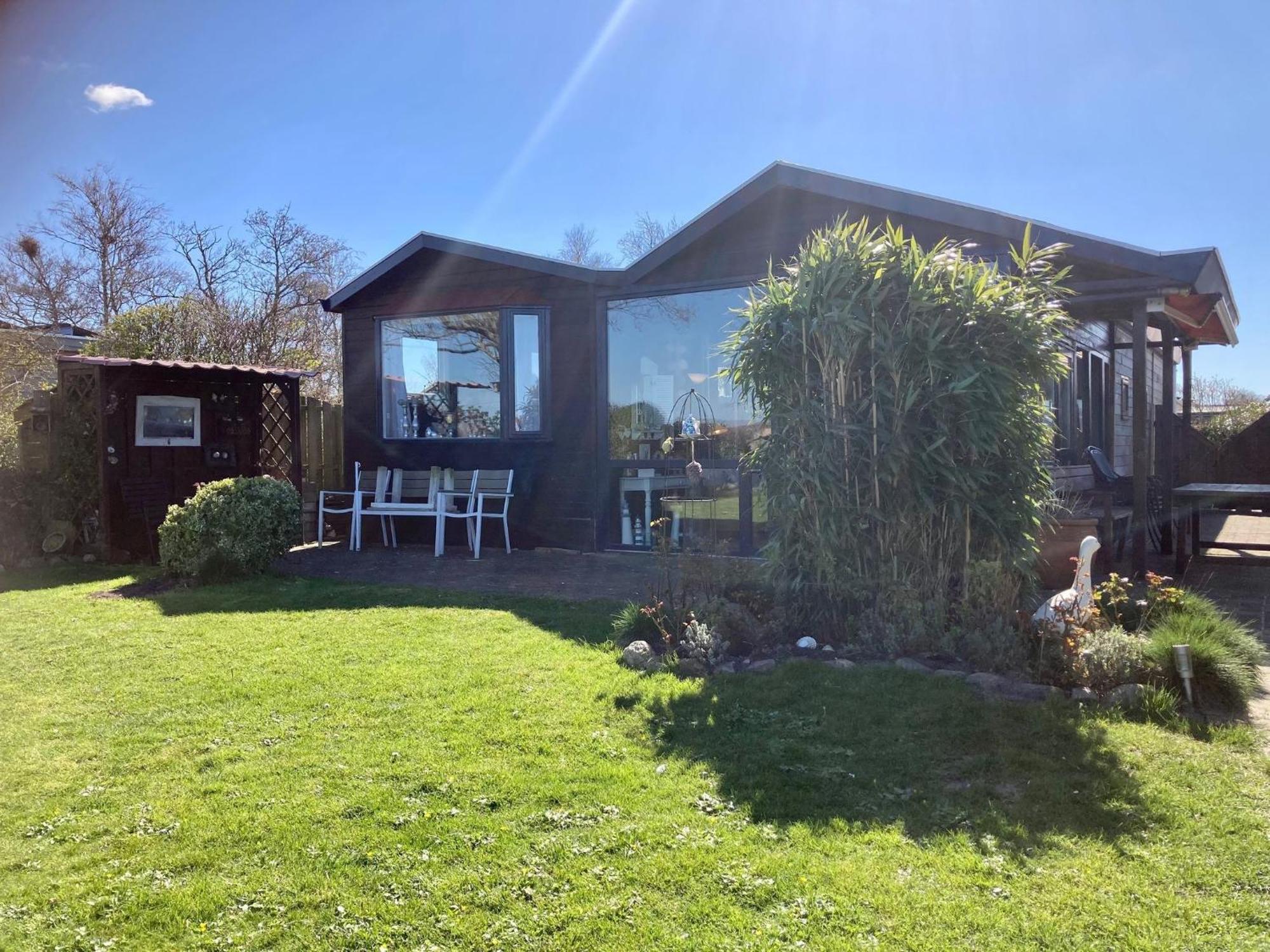 House Marijke With Winter Garden And Direct Access To The Lauwersmeer Anjum Eksteriør bilde